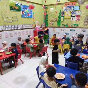 MAKAN BERSAMA MAKAN BERSAMA