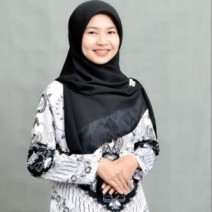 KHOLIS HUSNIATI, S.Pd